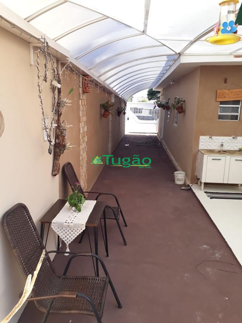 Casa com 5 quartos à venda, 280m² — foto 2 de 23