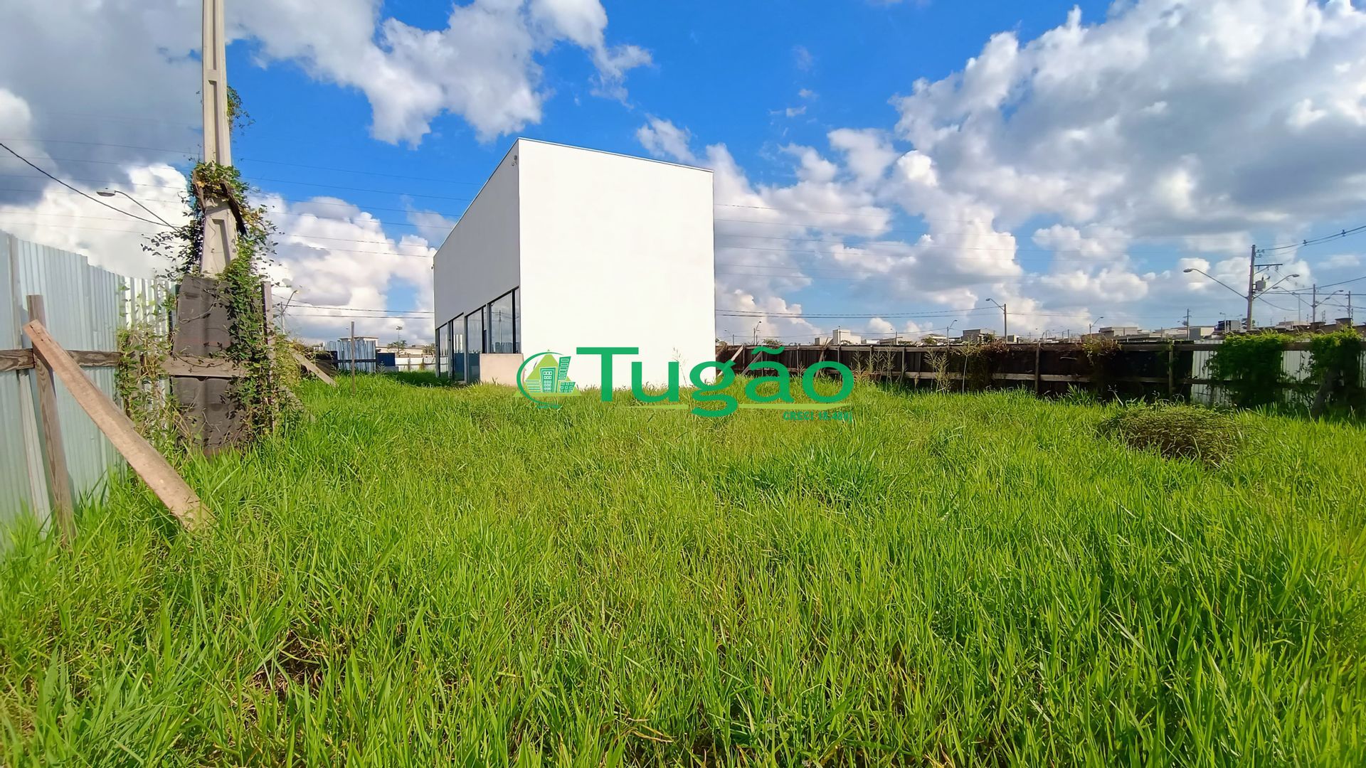 Terreno / Lote / Condomínio  à venda, 140m² — foto 1 de 10