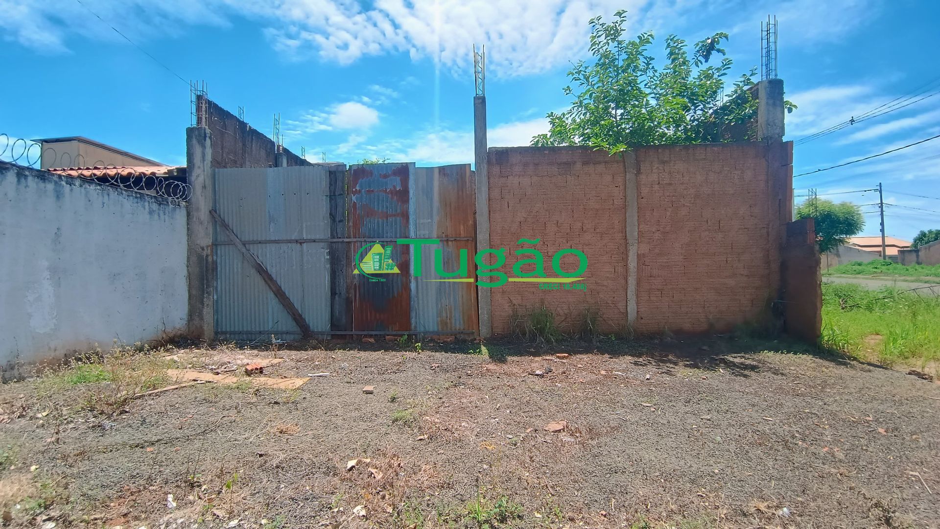 Terreno / Lote / Condomínio  à venda, 200m² — foto 1 de 1