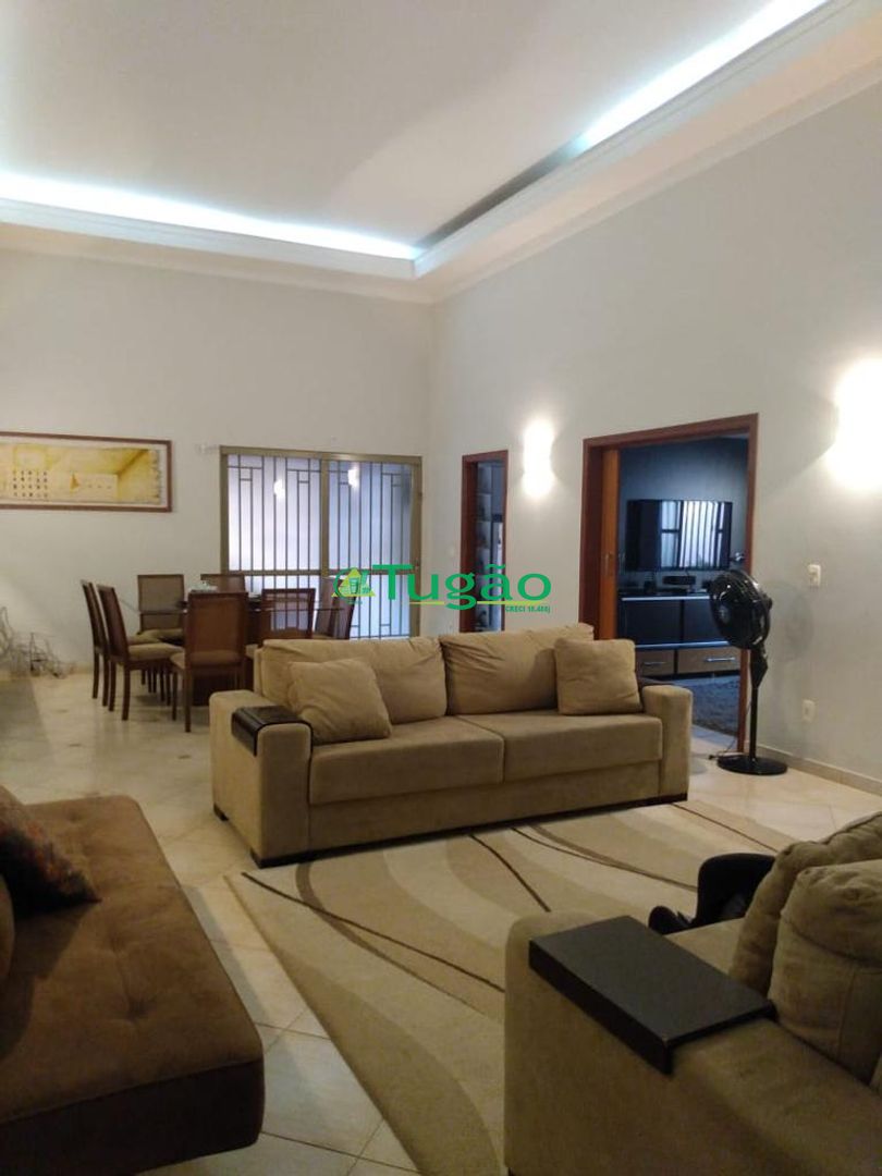Casa com 3 quartos à venda, 320m² — foto 4 de 17