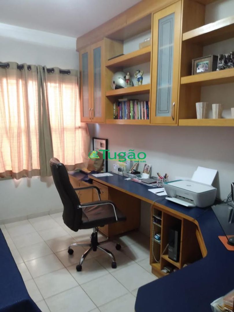 Casa com 3 quartos à venda, 320m² — foto 10 de 17