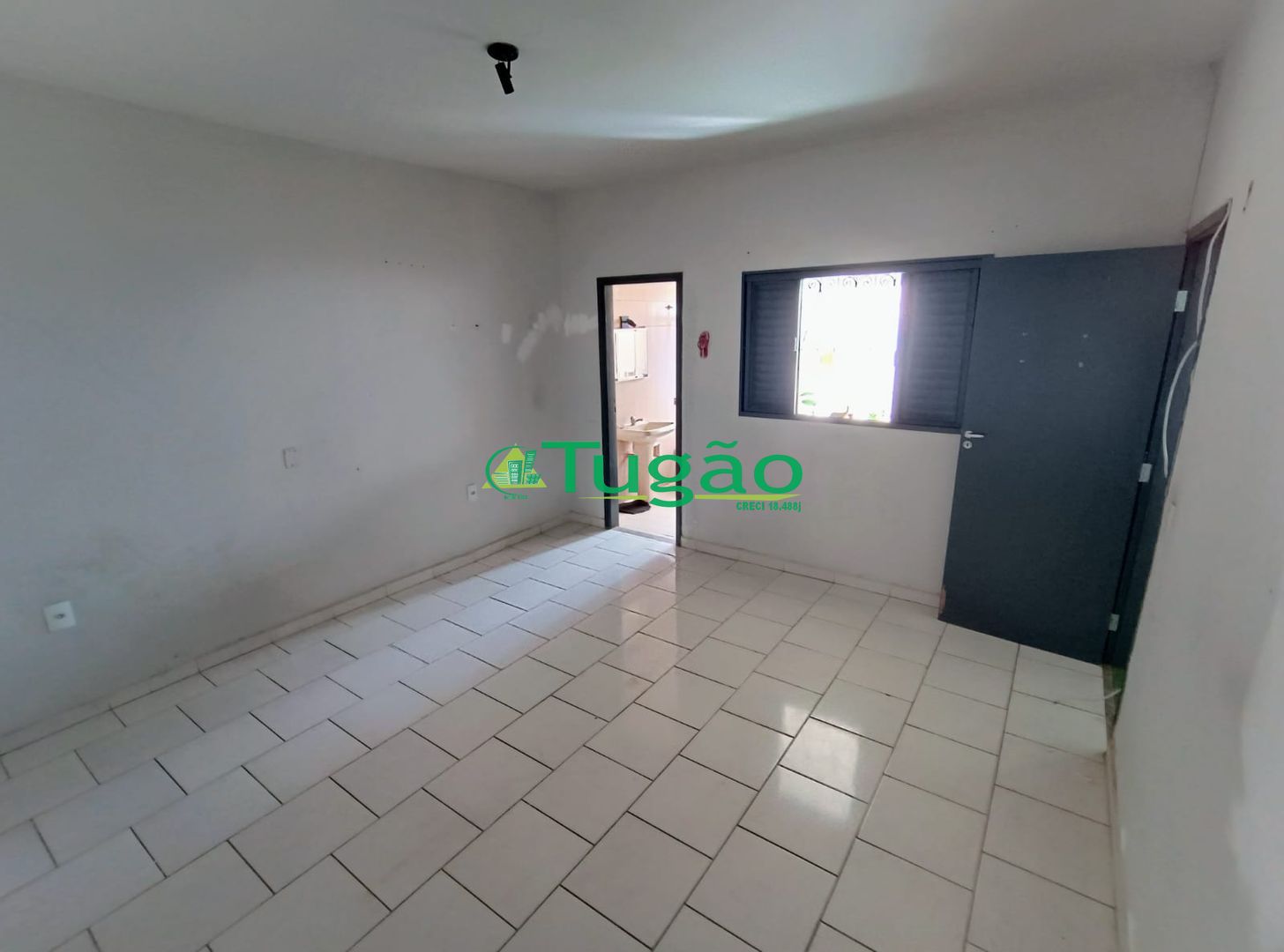 Casa com 6 quartos à venda, 400m² — foto 23 de 24