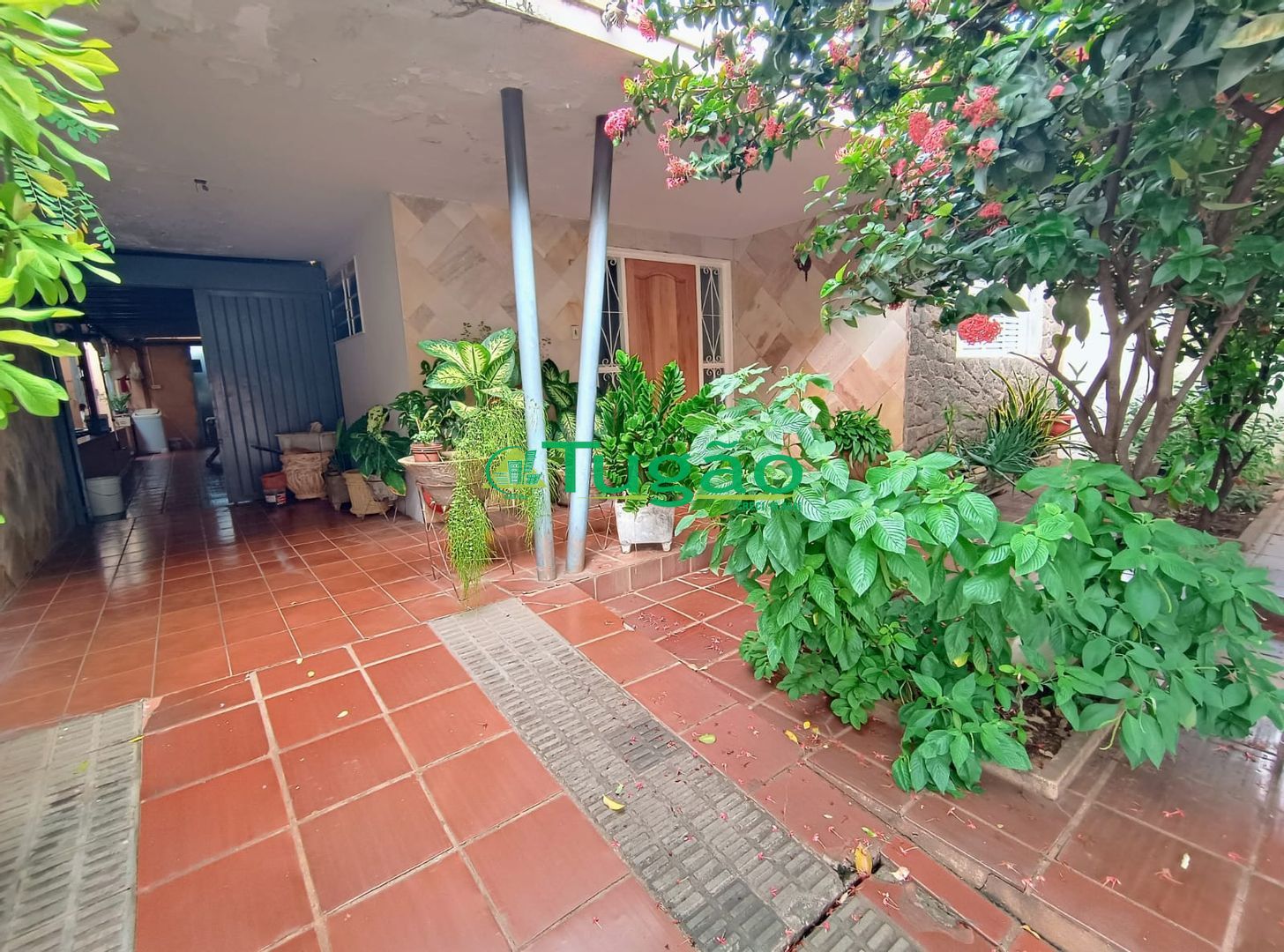 Casa com 6 quartos à venda, 400m² — foto 1 de 24