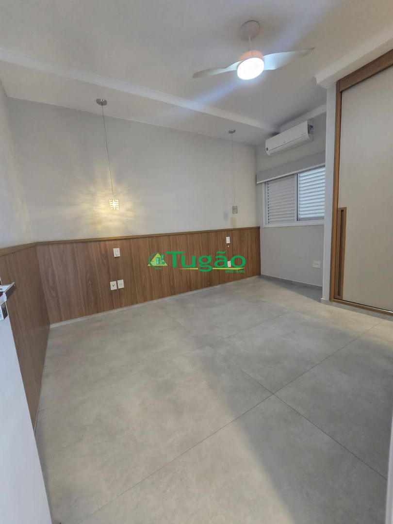 Casa de Condomínio com 3 quartos à venda, 285m² — foto 13 de 36