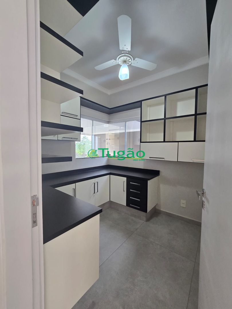 Casa de Condomínio com 3 quartos à venda, 285m² — foto 7 de 36