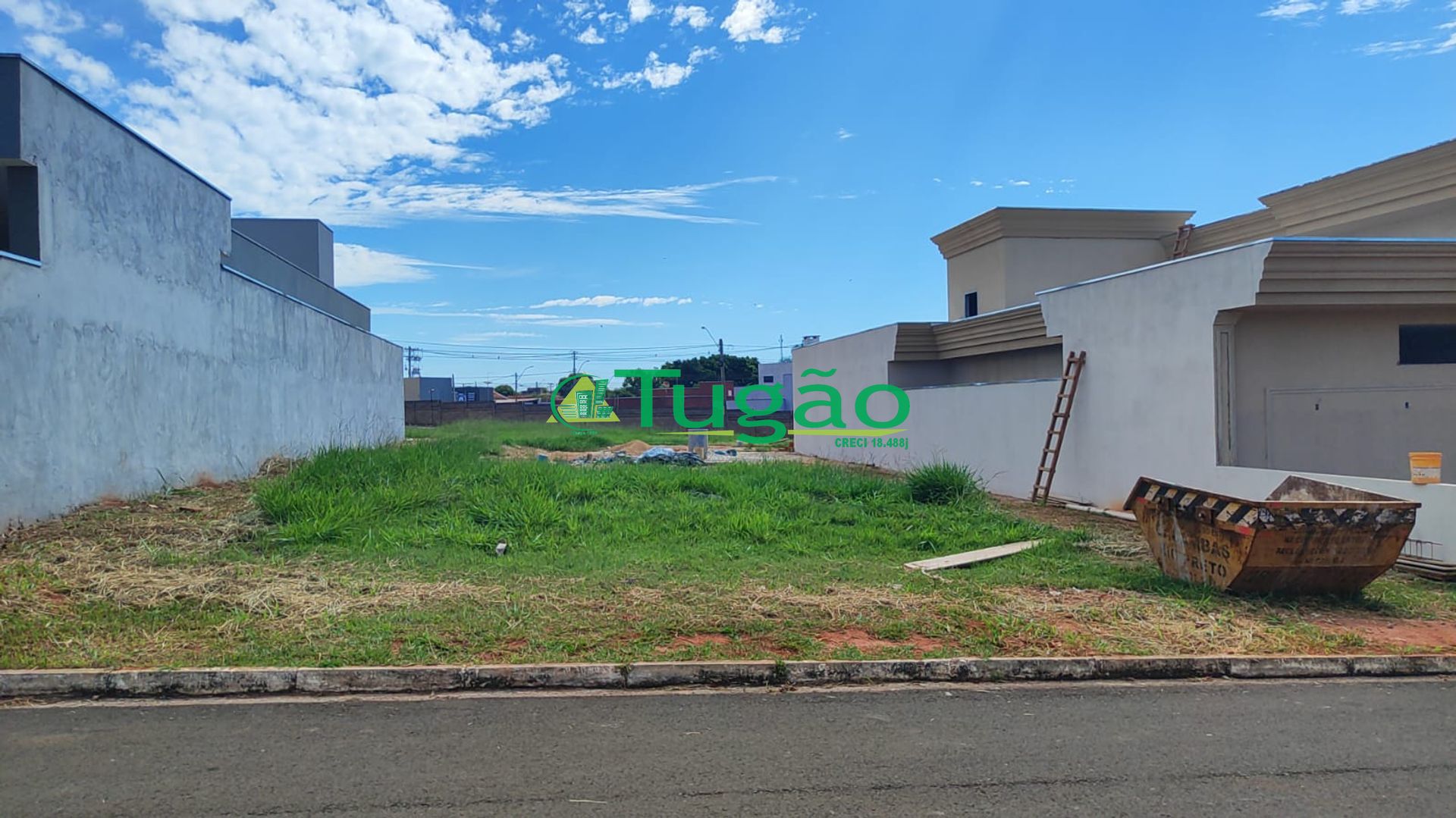 Terreno / Lote / Condomínio  à venda, 450m² — foto 2 de 2