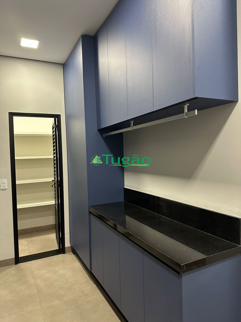 Casa de Condomínio com 3 quartos à venda, 272m² — foto 18 de 33