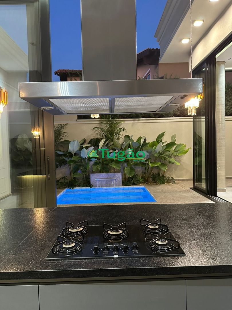 Casa de Condomínio com 3 quartos à venda, 272m² — foto 22 de 33