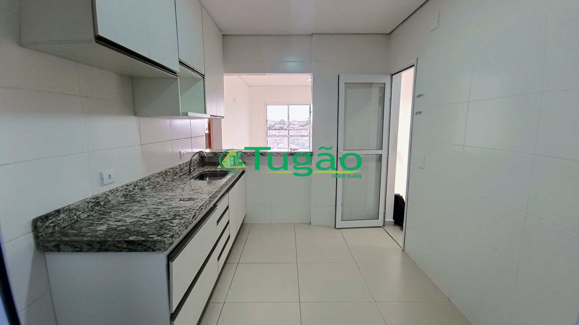 Apartamento com 2 quartos à venda, 76m² — foto 10 de 10