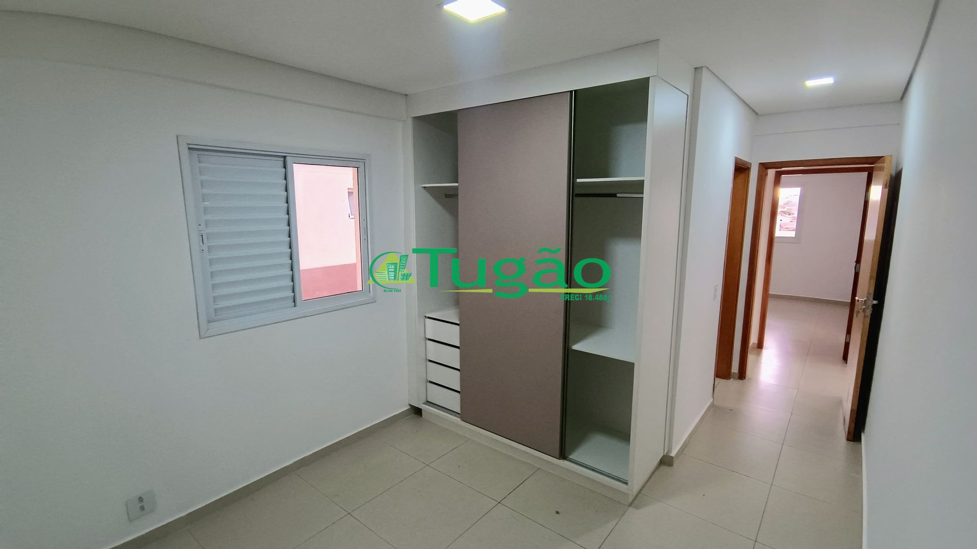 Apartamento com 2 quartos à venda, 76m² — foto 2 de 10