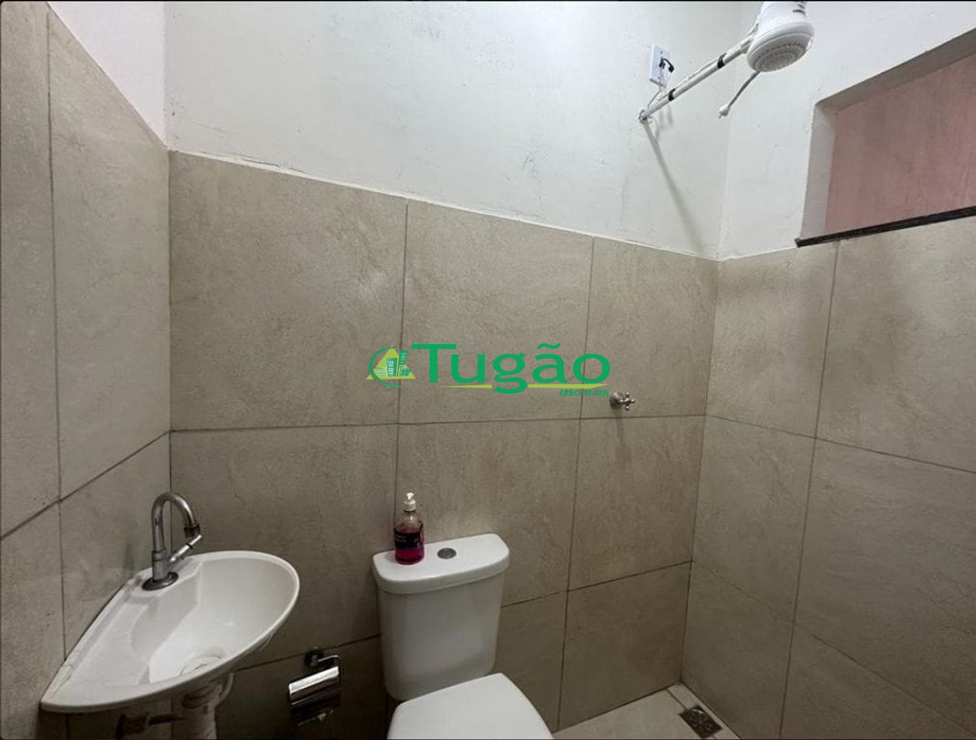 Casa com 3 quartos à venda, 111m² — foto 2 de 15