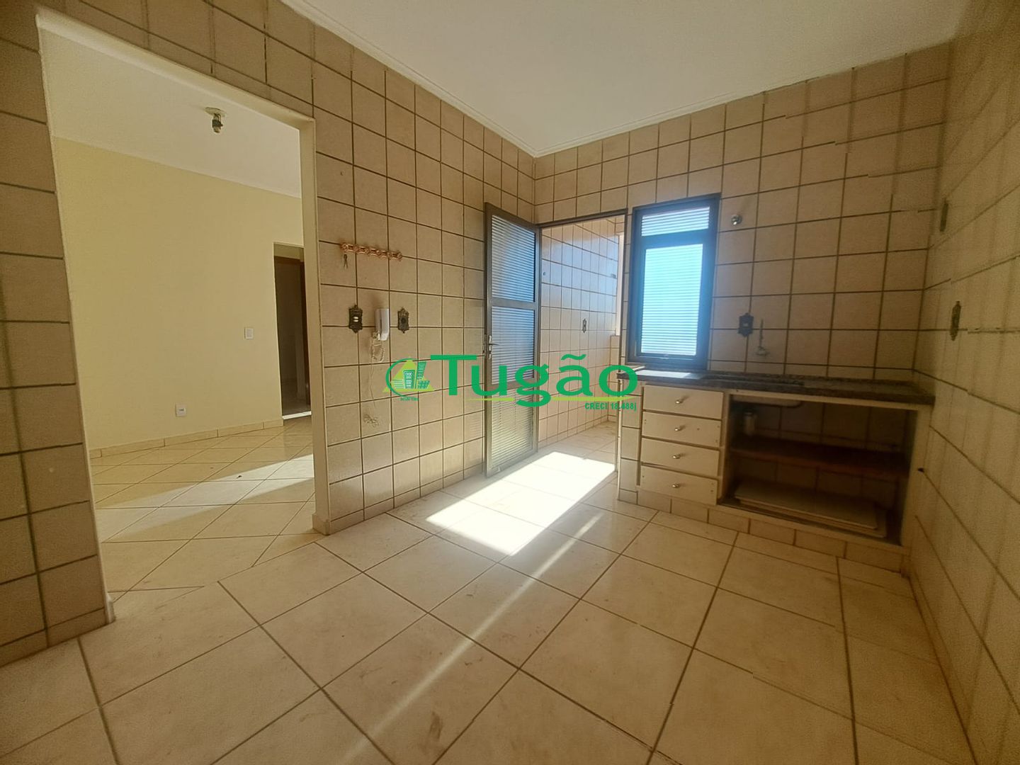 Apartamento com 2 quartos à venda, 50m² — foto 2 de 11
