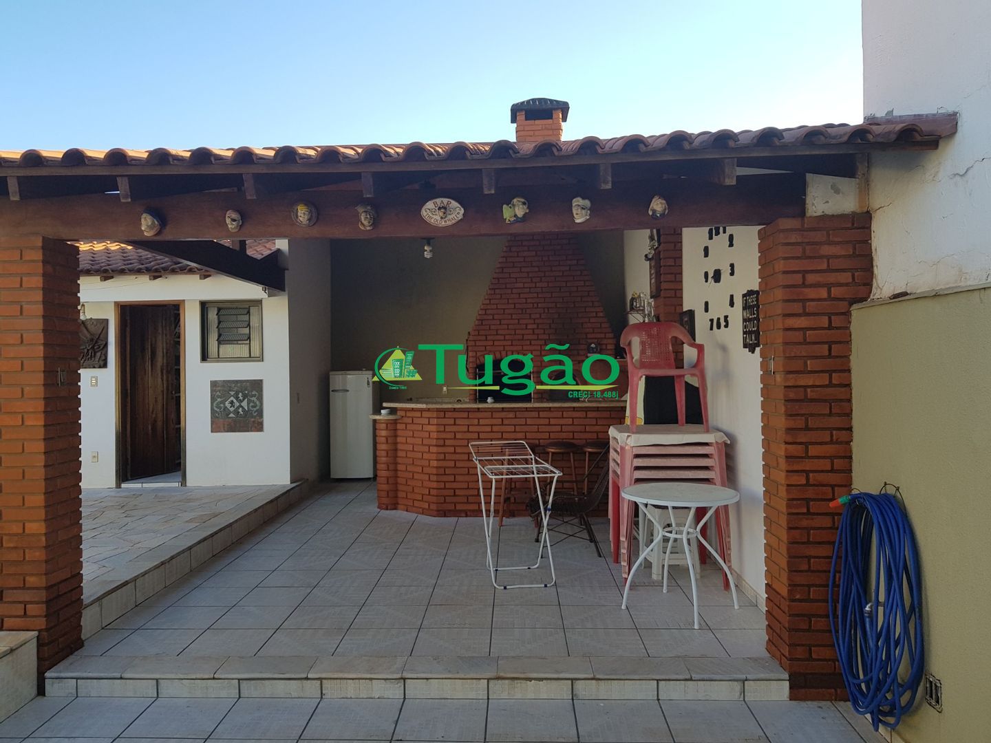 Casa com 4 quartos à venda, 350m² — foto 3 de 9