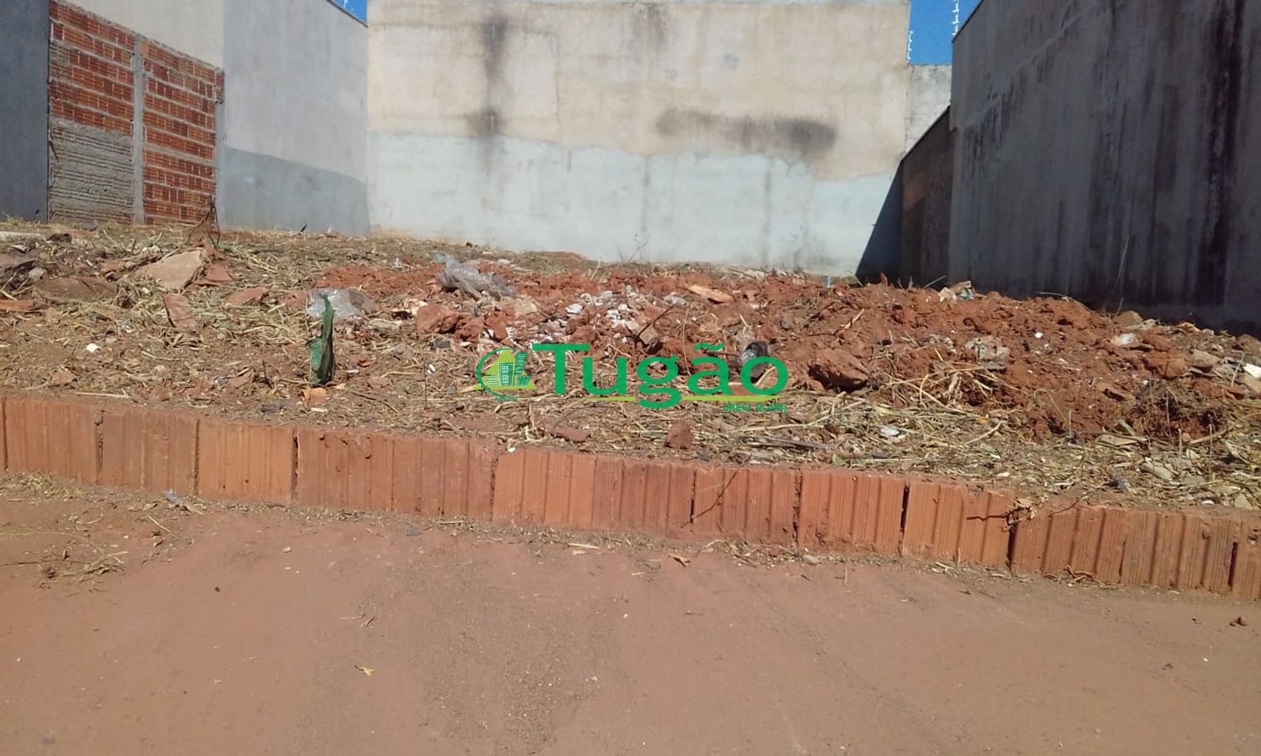 Terreno / Lote / Condomínio  à venda, 200m² — foto 2 de 3