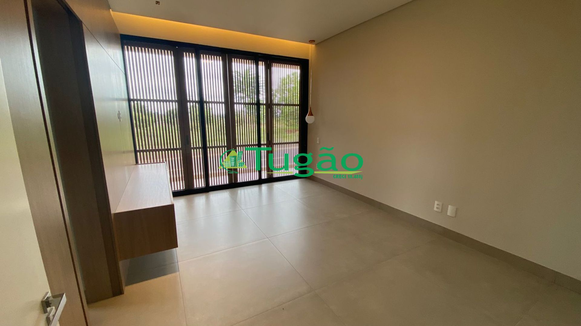 Casa de Condomínio com 3 quartos à venda, 250m² — foto 5 de 13