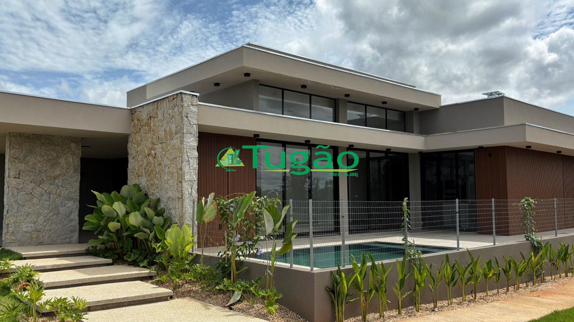 Casa de Condomínio com 3 quartos à venda, 250m² — foto 1 de 13