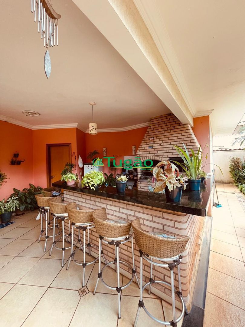 Casa de Condomínio com 4 quartos à venda, 482m² — foto 2 de 29
