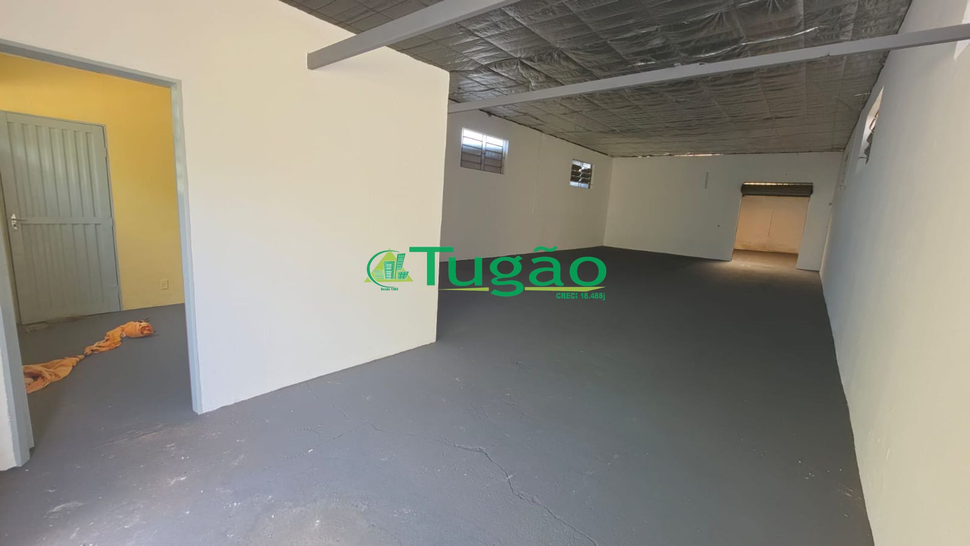 Loja / Salão / Ponto Comercial  à venda, 200m² — foto 2 de 11