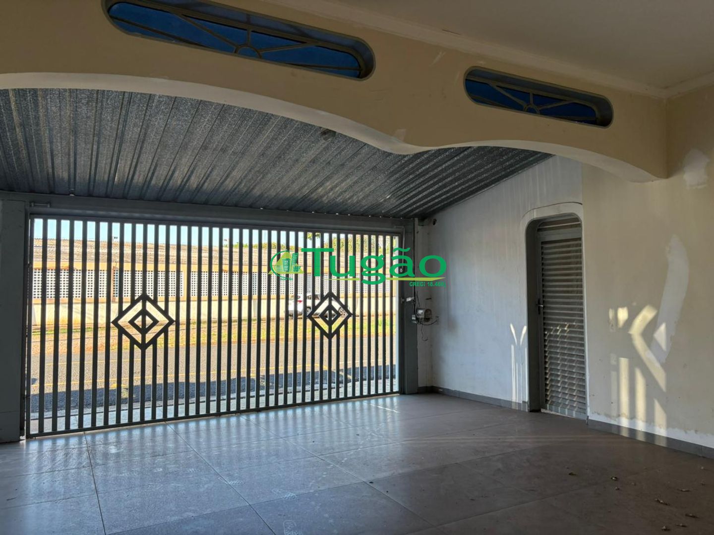 Casa com 3 quartos à venda, 244m² — foto 1 de 22