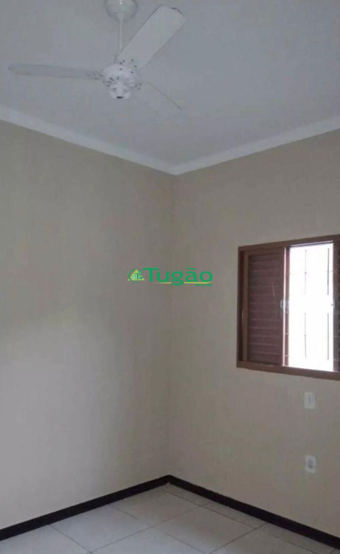 Casa com 3 quartos à venda, 92m² — foto 9 de 17