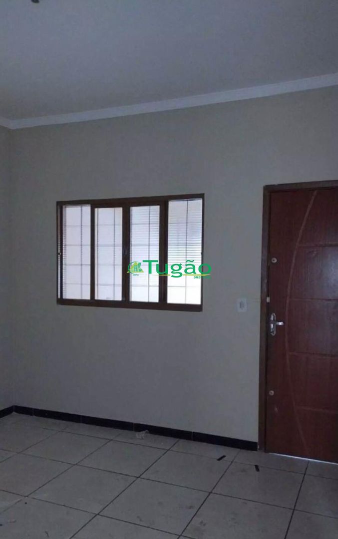 Casa com 3 quartos à venda, 92m² — foto 4 de 17