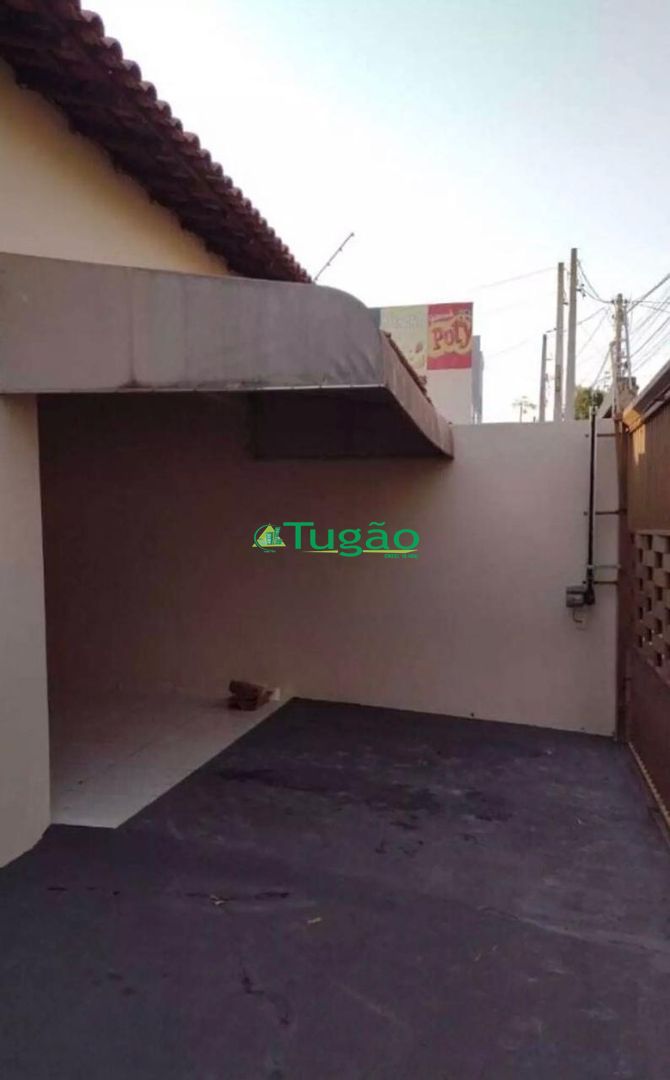 Casa com 3 quartos à venda, 92m² — foto 2 de 17