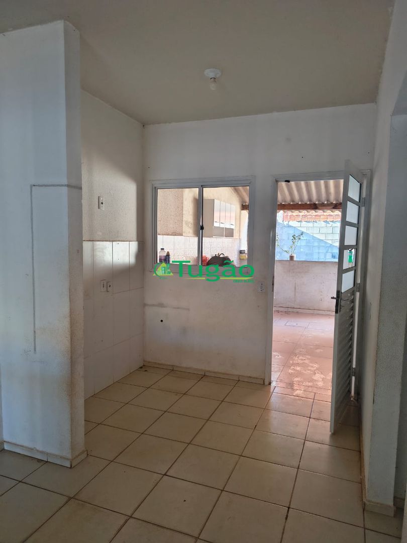 Casa com 2 quartos para aluguel, 100m² — foto 2 de 16