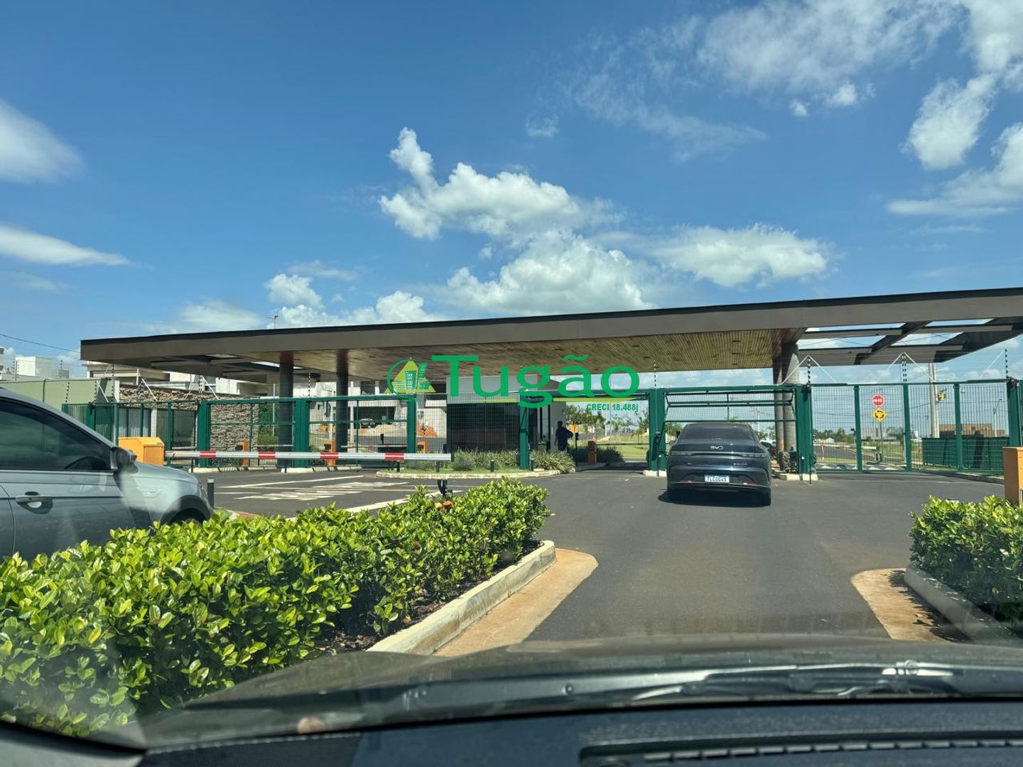 Terreno / Lote / Condomínio  à venda, 300m² — foto 9 de 9