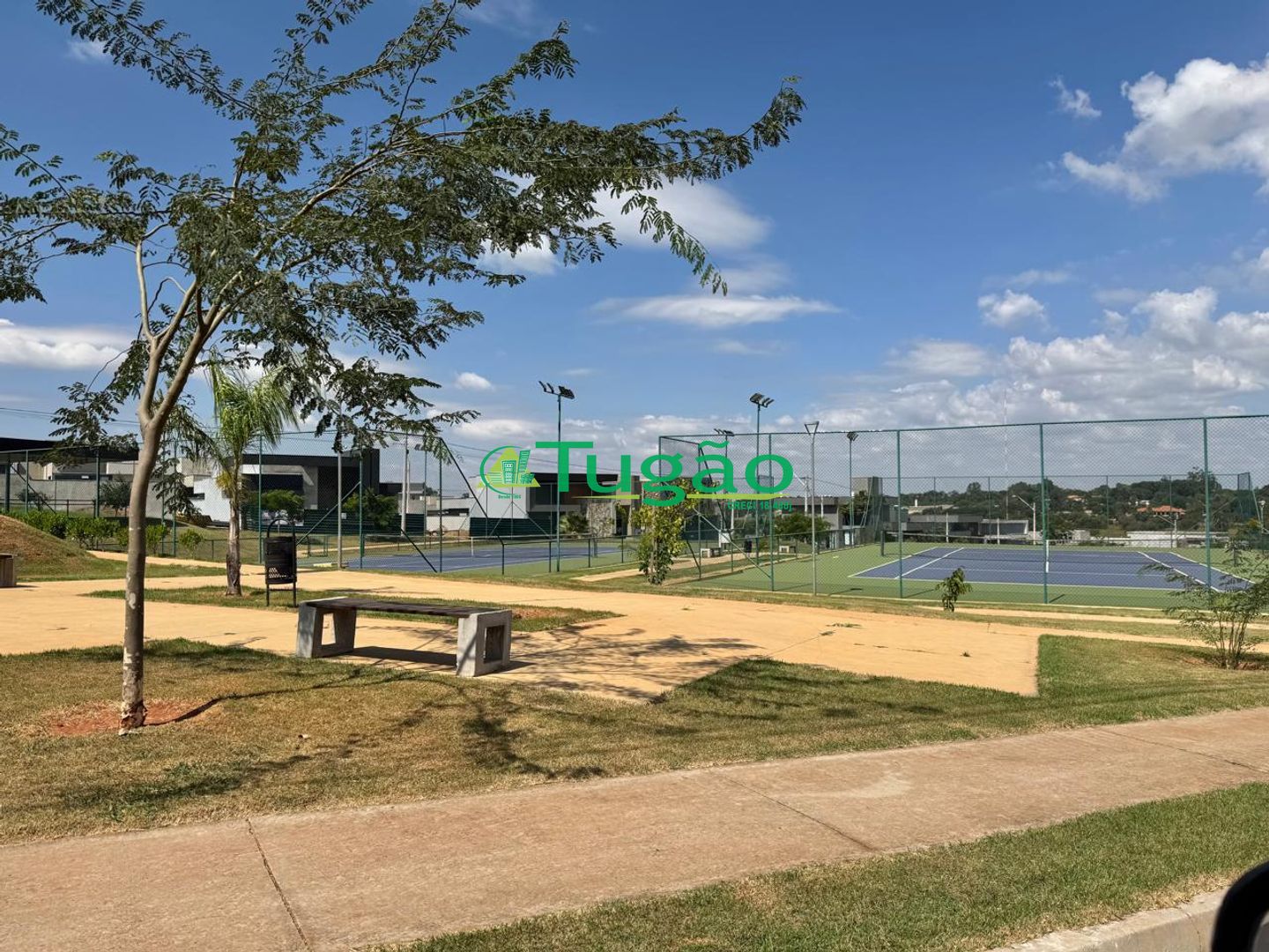 Terreno / Lote / Condomínio  à venda, 300m² — foto 4 de 9