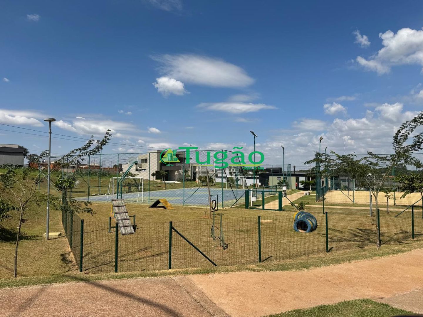 Terreno / Lote / Condomínio  à venda, 300m² — foto 6 de 9