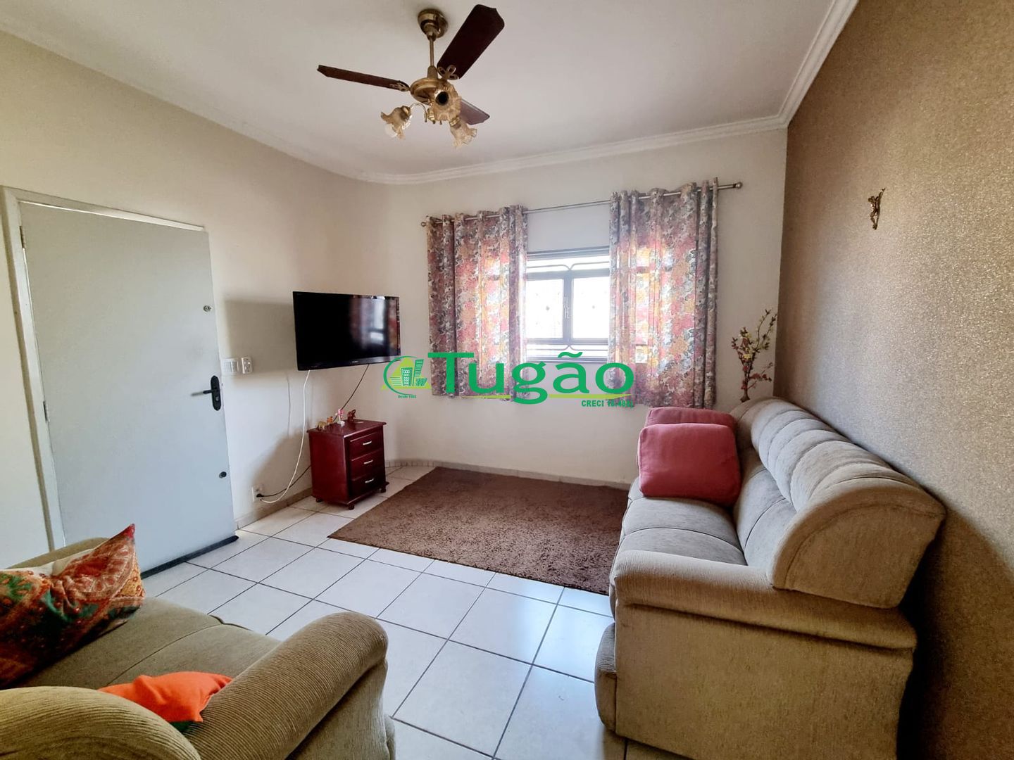Casa com 3 quartos à venda, 165m² — foto 3 de 8