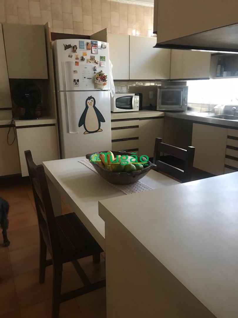 Casa com 3 quartos à venda, 414m² — foto 10 de 51