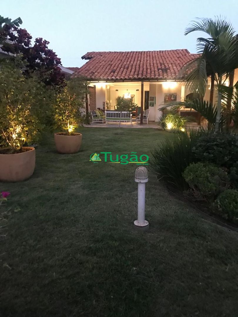Casa com 3 quartos à venda, 414m² — foto 1 de 51