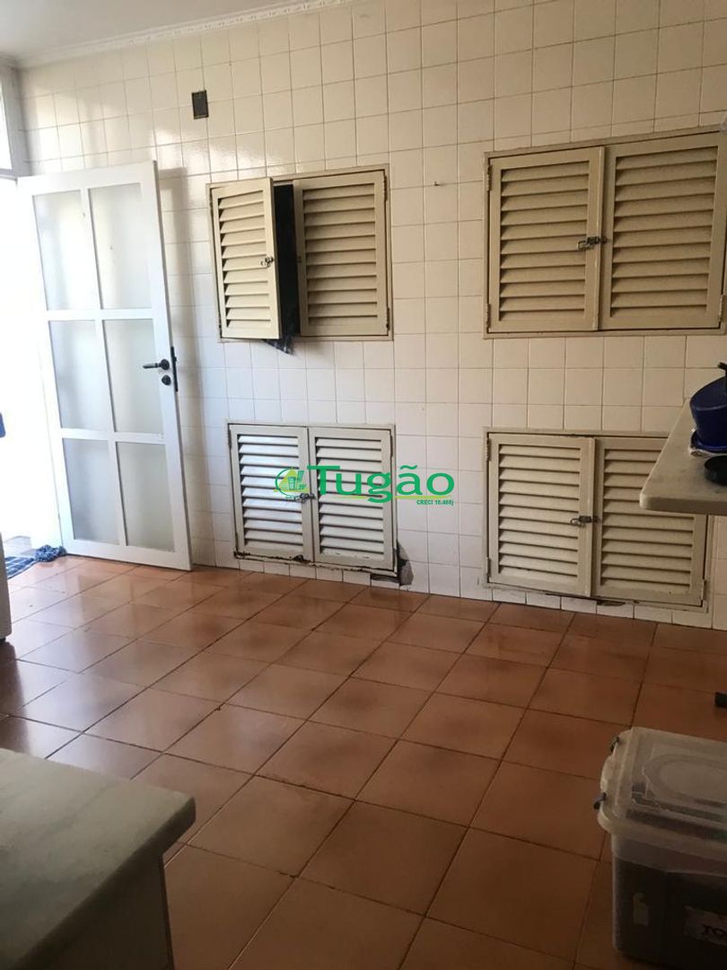 Casa com 3 quartos à venda, 414m² — foto 11 de 51