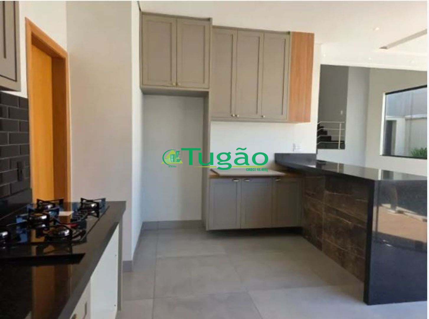 Casa de Condomínio com 3 quartos à venda, 200m² — foto 4 de 12