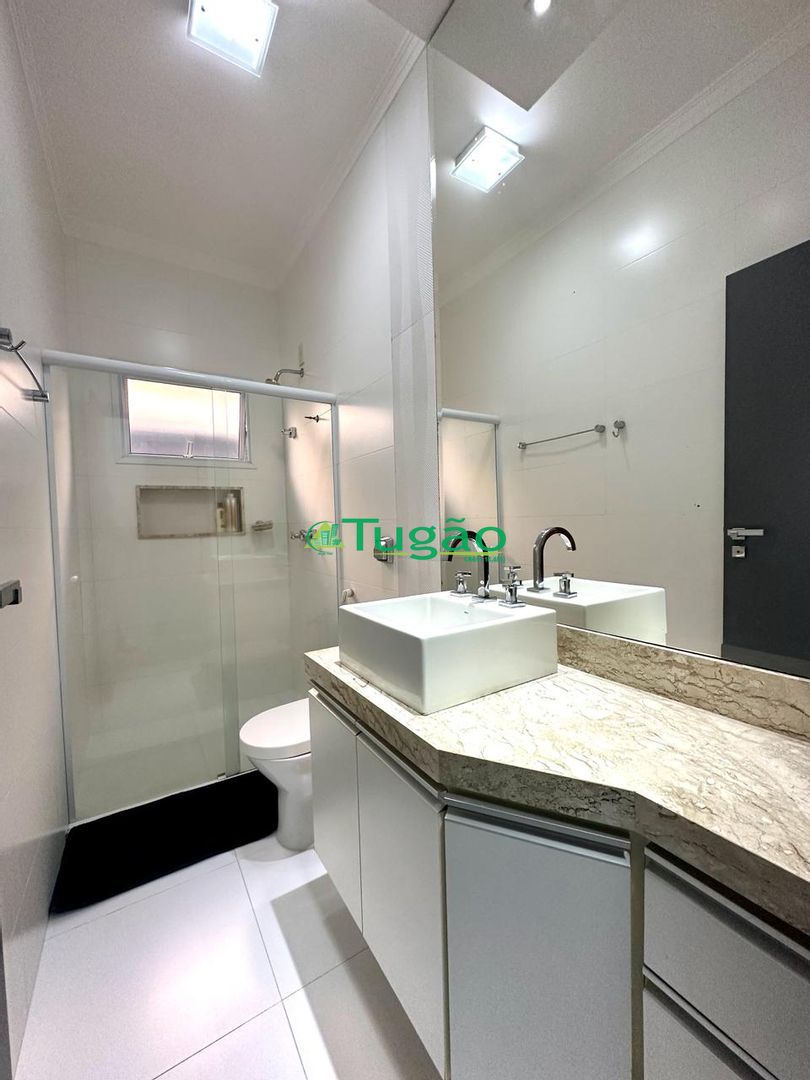 Casa de Condomínio com 4 quartos à venda, 300m² — foto 10 de 25