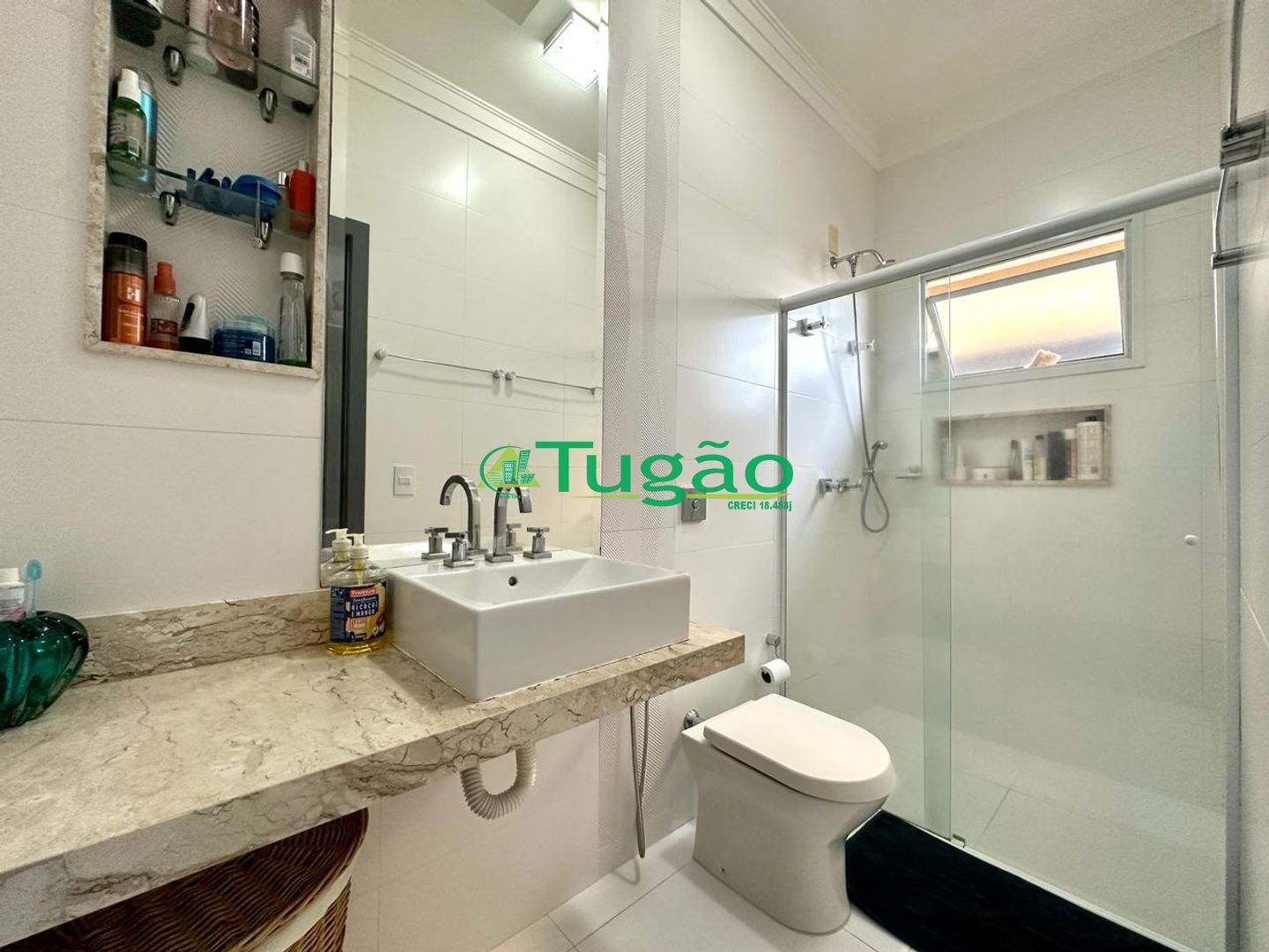 Casa de Condomínio com 4 quartos à venda, 300m² — foto 15 de 25