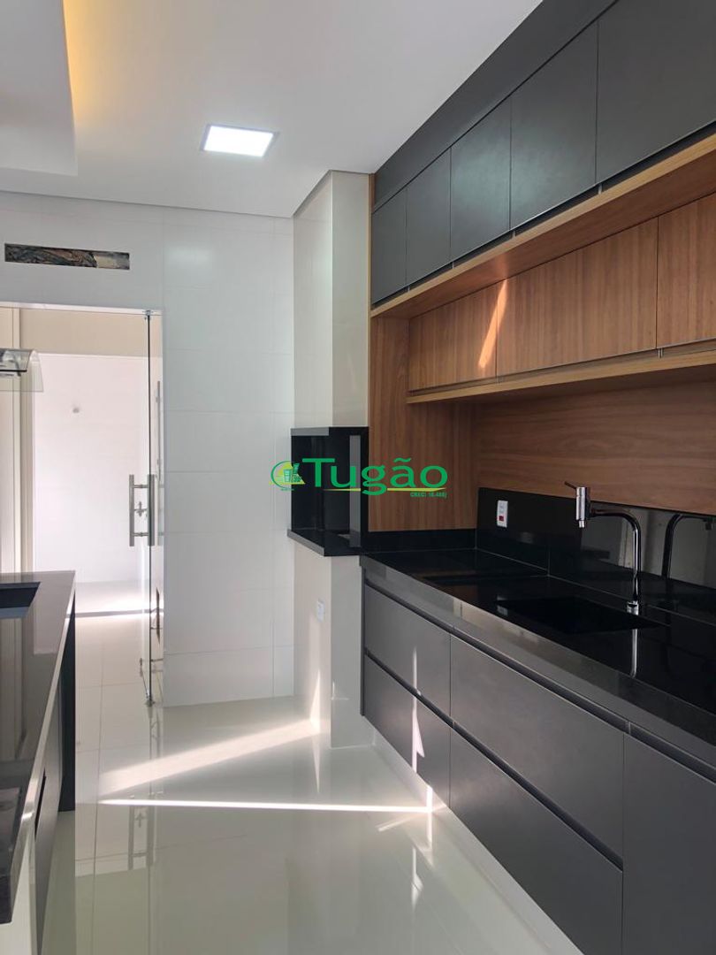 Casa de Condomínio com 3 quartos à venda, 207m² — foto 18 de 23