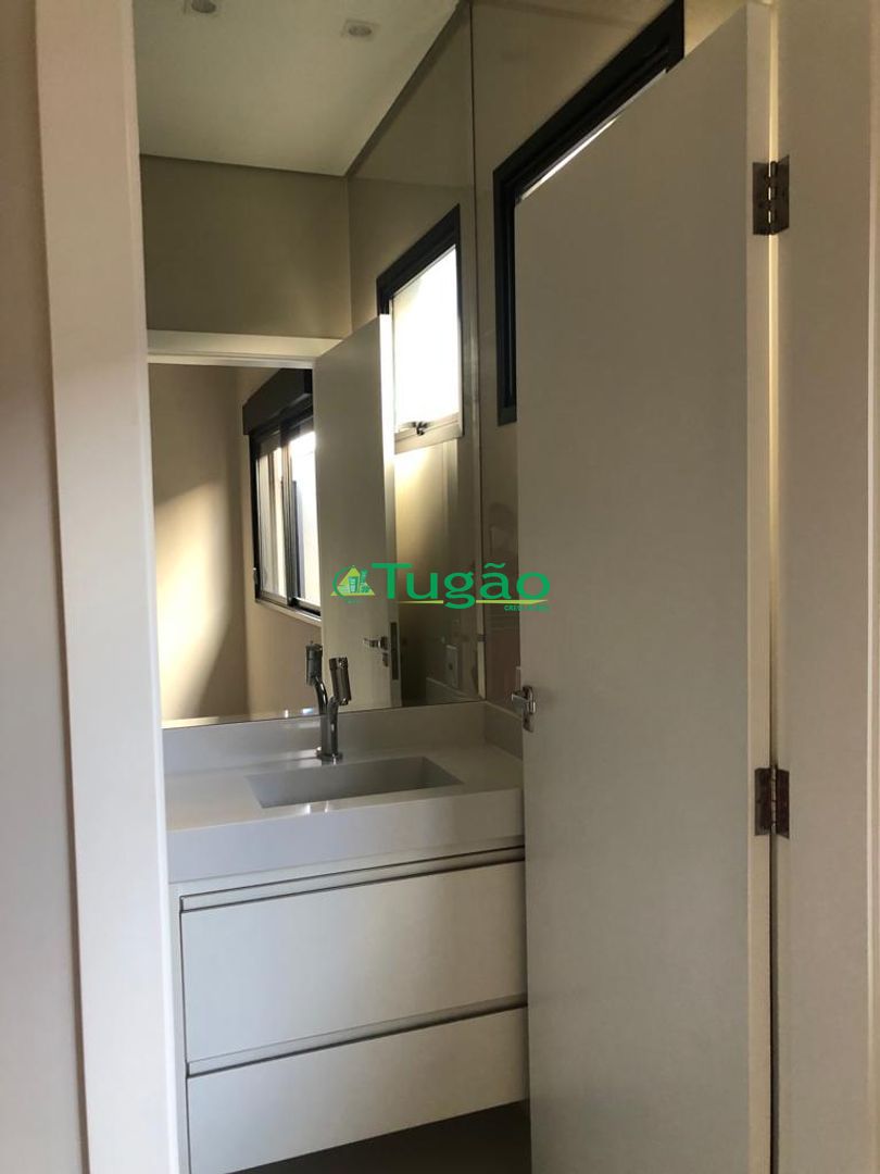 Casa de Condomínio com 3 quartos à venda, 207m² — foto 1 de 23