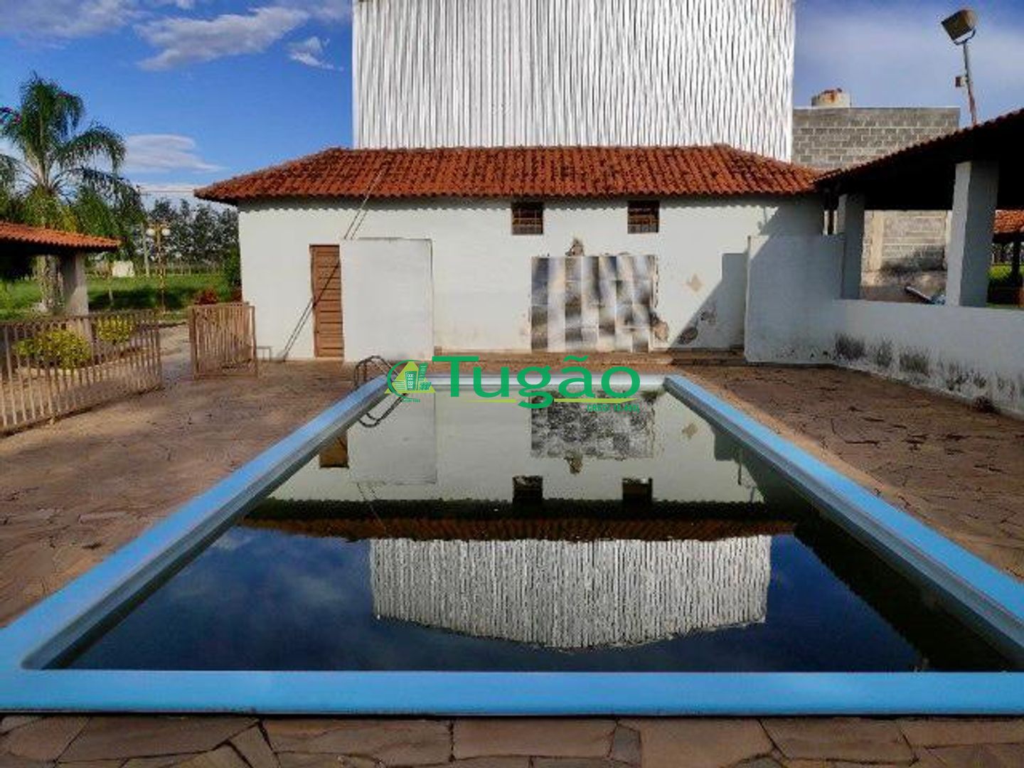 Fazenda / Sítio / Chácara  à venda, 1000m² — foto 1 de 15
