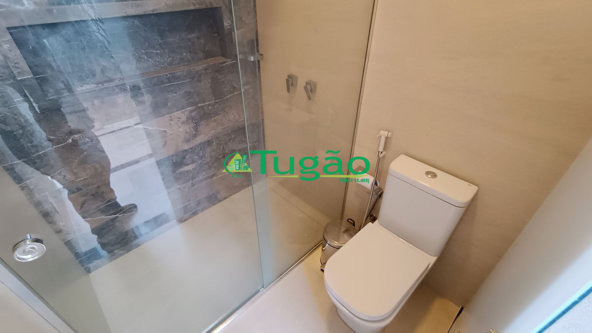 Casa com 3 quartos à venda, 250m² — foto 13 de 24