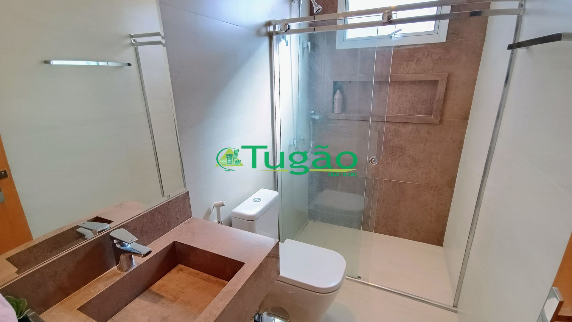 Casa com 3 quartos à venda, 250m² — foto 18 de 24