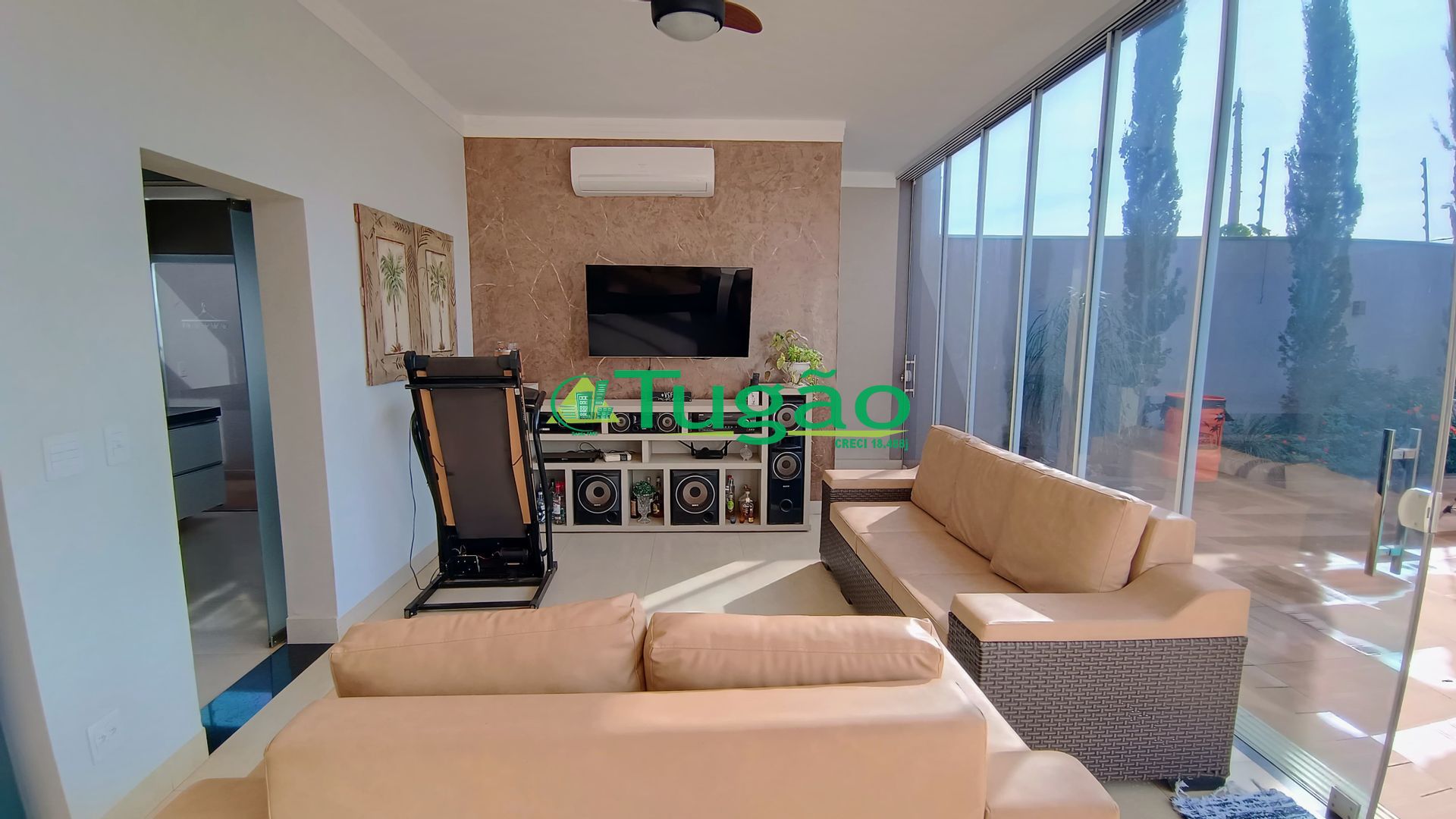 Casa com 3 quartos à venda, 250m² — foto 12 de 24