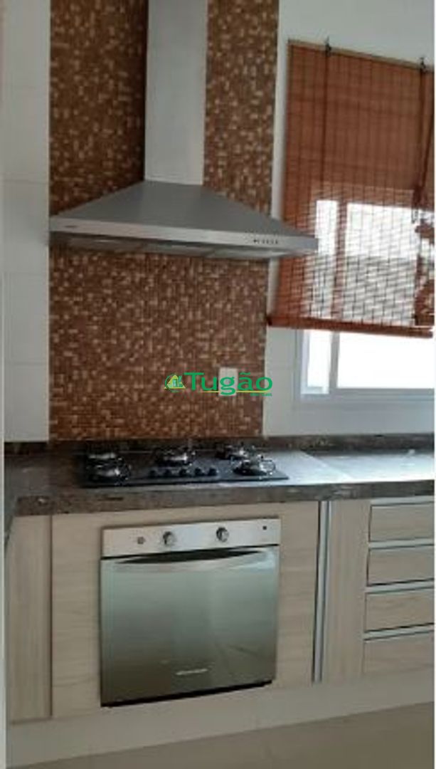 Casa de Condomínio com 3 quartos à venda, 228m² — foto 4 de 11
