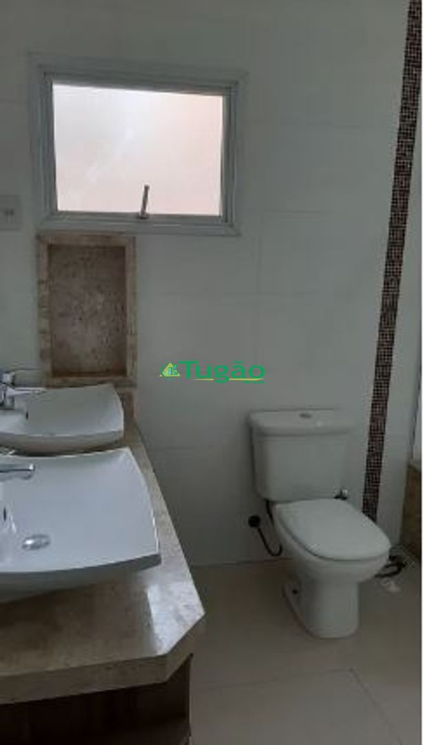 Casa de Condomínio com 3 quartos à venda, 228m² — foto 9 de 11