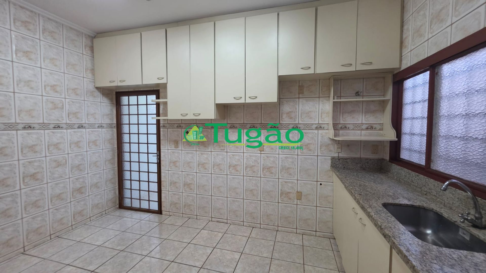 Casa com 3 quartos para aluguel, 320m² — foto 11 de 20