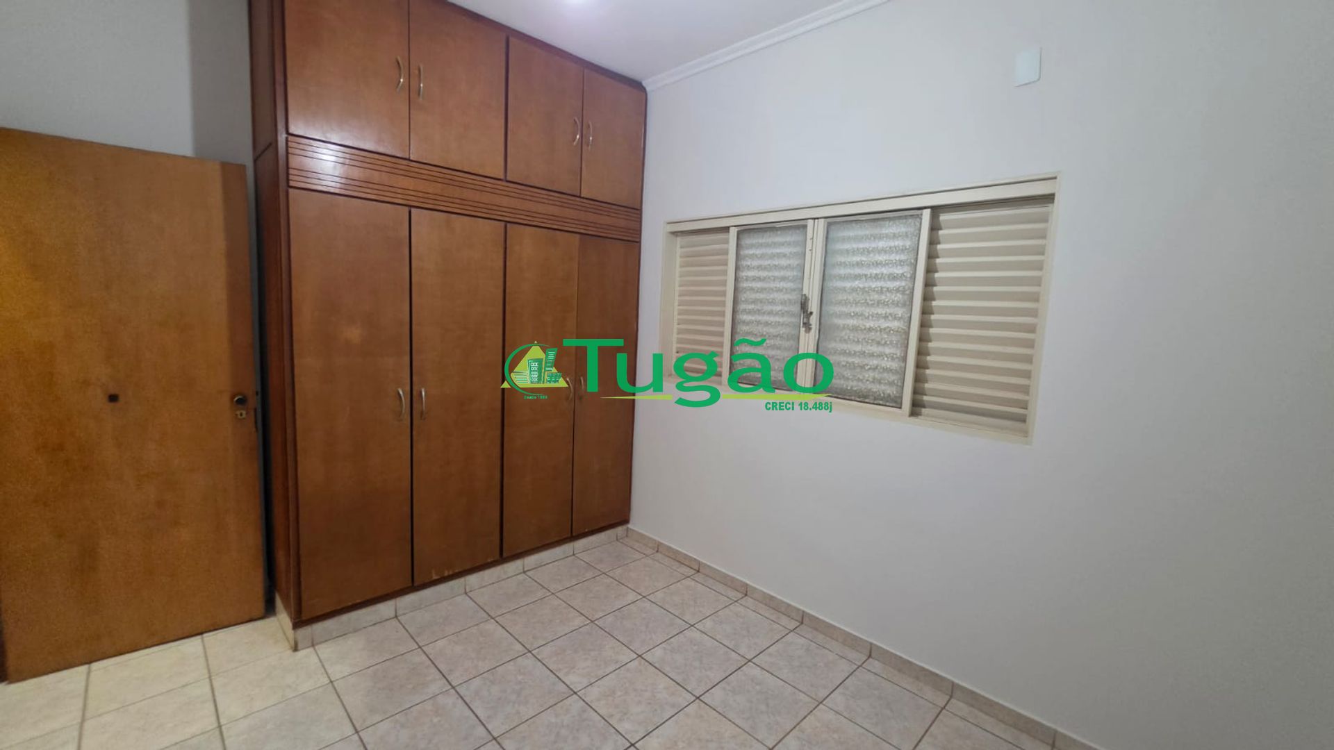 Casa com 3 quartos para aluguel, 320m² — foto 8 de 20