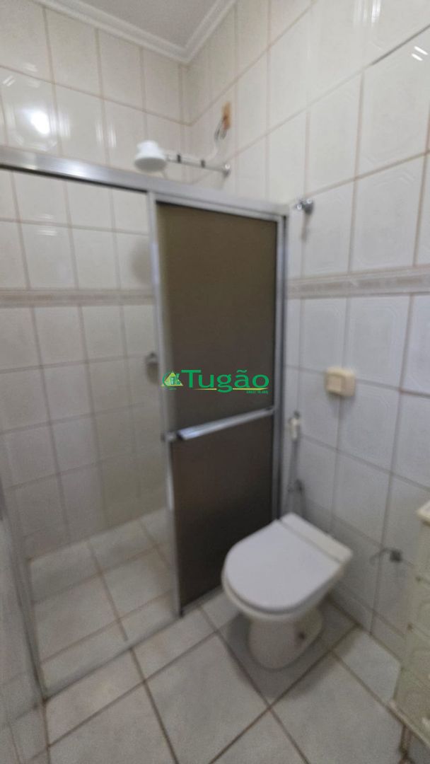 Casa com 3 quartos para aluguel, 320m² — foto 9 de 20