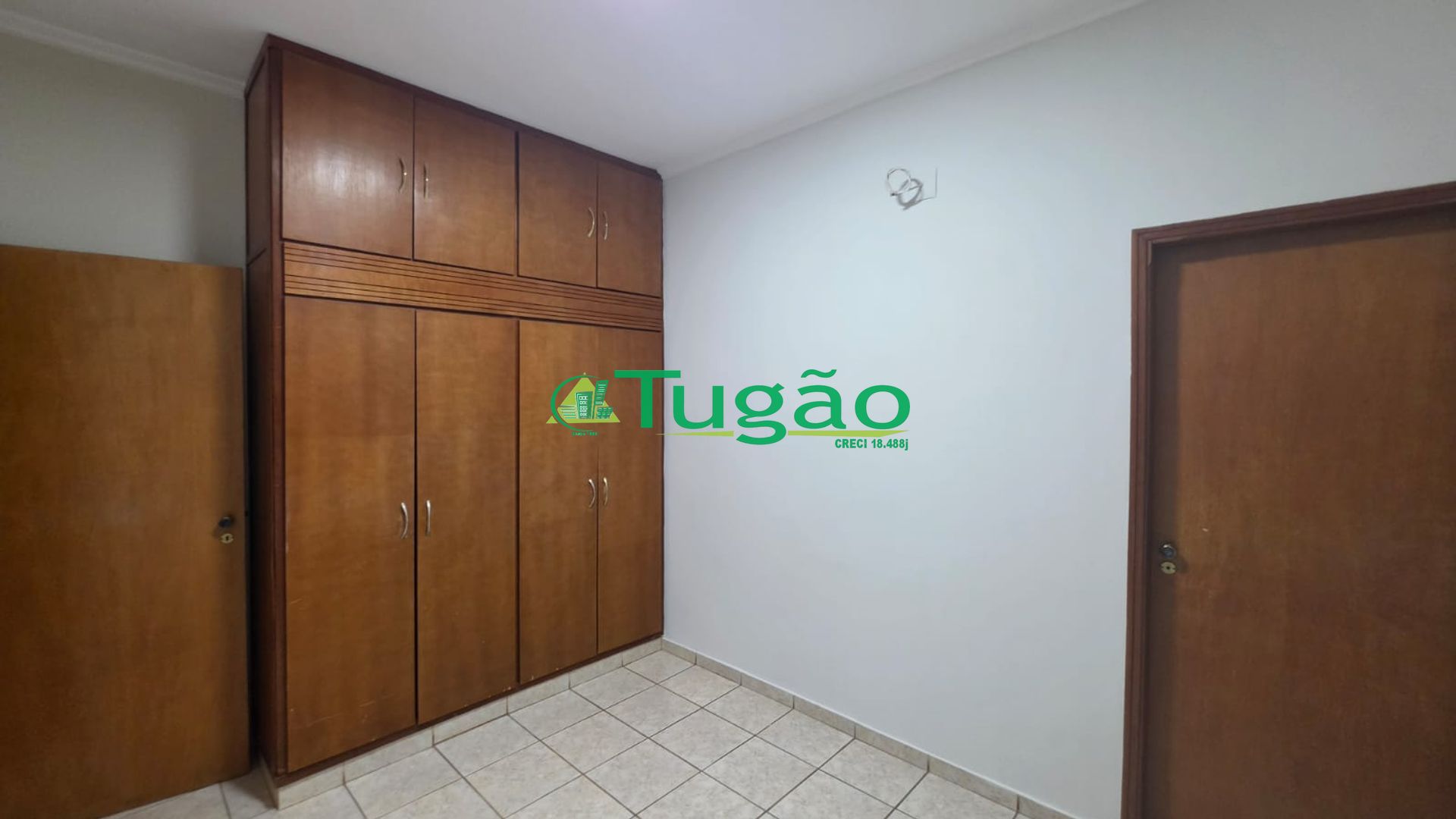 Casa com 3 quartos para aluguel, 320m² — foto 6 de 20