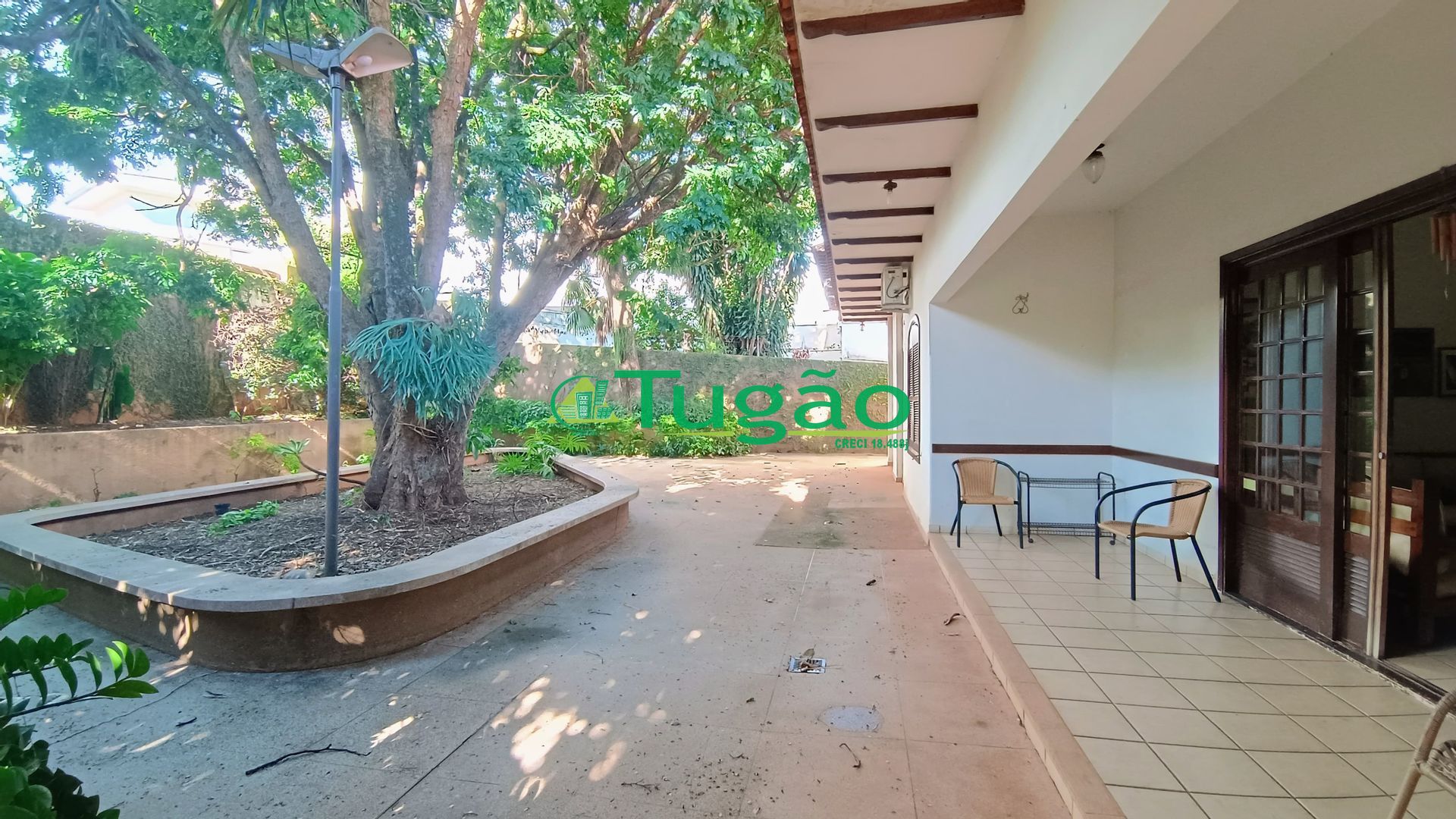 Casa com 6 quartos para aluguel, 355m² — foto 7 de 24